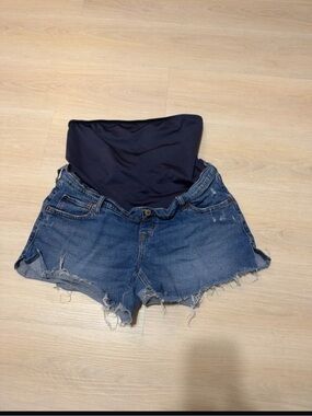 Abercrombie 4” mom short maternity shorts